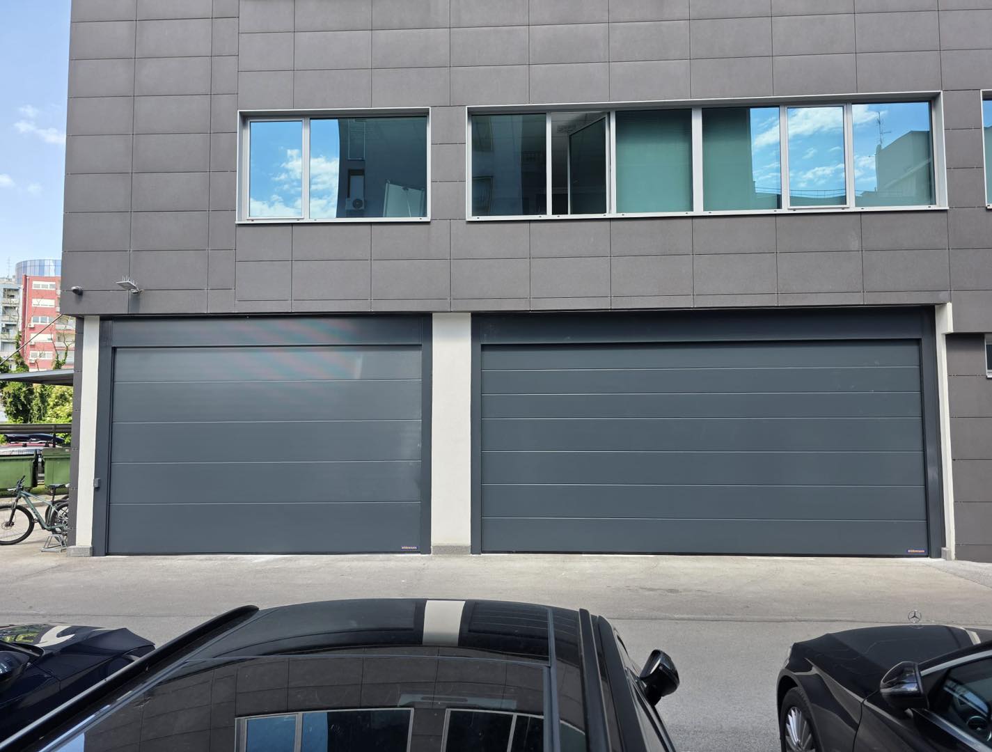 Automatizacija garažnih vrata - daljinsko upravljanje i motori